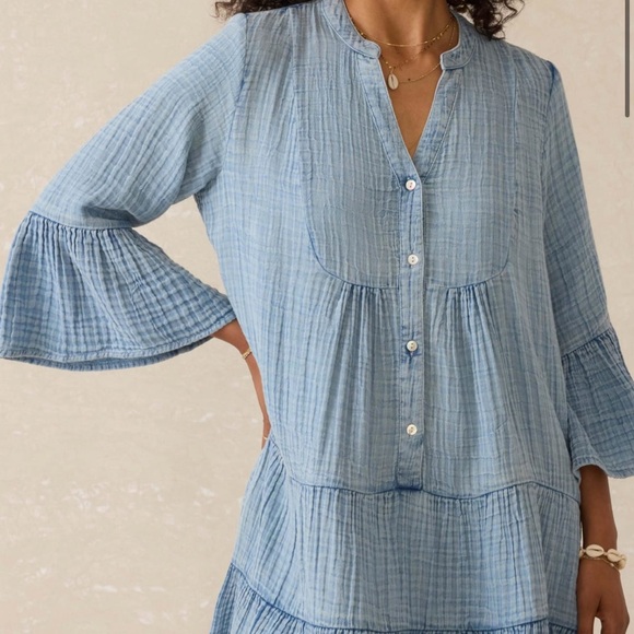 NEW Faherty Dream Organic Cotton Gauze Kasey Dress in Light Indigo Wash - Picture 2 of 8